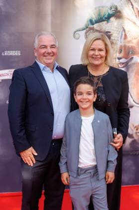 Premiere Die Schule der magischen Tiere 4 Eyke Grüning, Tim Faeser and Nancy Faeser at the premiere of the movie Die Schule der magischen Tiere 4 at Zoo Palast on 19 09 2025 in Berlin Copyright: xEventpressxKochanx
