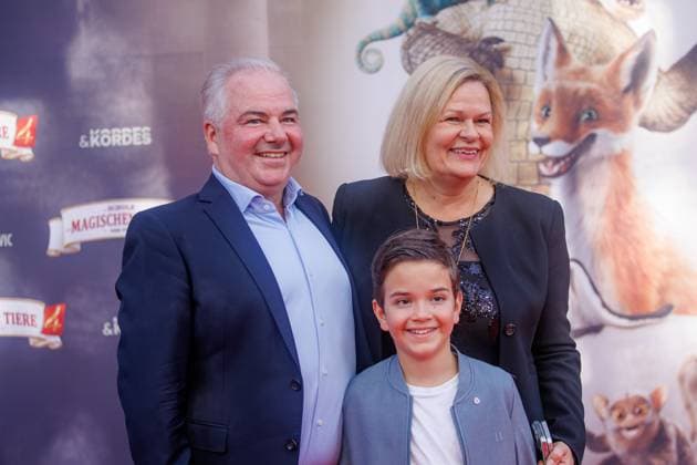 Premiere Die Schule der magischen Tiere 4 Eyke Grüning, Tim Faeser and Nancy Faeser at the premiere of the movie Die Schule der magischen Tiere 4 at Zoo Palast on 19 09 2025 in Berlin Copyright: xEventpressxKochanx