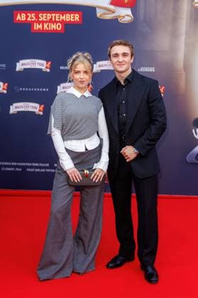 Premiere Die Schule der magischen Tiere 4 Emilia Pieske and Luis Vorbach at the premiere of the movie Die Schule der magischen Tiere 4 at Zoo Palast on 19 09 2025 in Berlin Copyright: xEventpressxKochanx