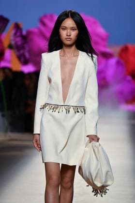 Design by Lola Casademunt during Mercedes-Benz Fashion Week de Madrid in Spain - 20 Sept 2025 A model walks the runway wearing a design by Lola Casademunt during Mercedes-Benz Fashion Week de Madrid in IFERMA. Madrid Spain Copyright: xAtilanoxGarciax xSOPAxImagesx FOTO48558