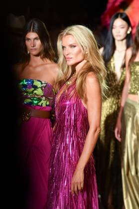 Design by Lola Casademunt during Mercedes-Benz Fashion Week de Madrid in Spain - 20 Sept 2025 A model walks the runway wearing a design by Lola Casademunt during Mercedes-Benz Fashion Week de Madrid in IFERMA. Madrid Spain Copyright: xAtilanoxGarciax xSOPAxImagesx FOTO48575