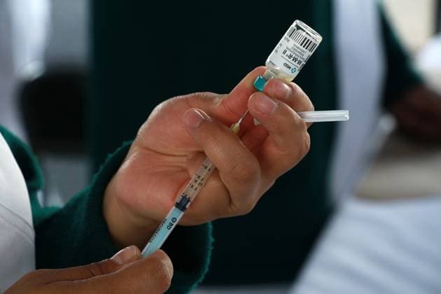 Measles Vaccination In Mexico City Syringes are seen during the free, mass vaccination campaign against the disease in the parking lot of the Estadio Olimpico Universitario in Mexico City, Mexico, on September 19, 2025. This vaccination campaign targets the population between six months and 49 years old. This campaign results from an alliance between the Mexican Social Security Institute (IMSS), the Mexican National Institute of Social Security (ISSSTE), PEMEX personnel, and UNAM to eradicate measles, a viral disease that the World Health Organization considers one of the leading causes of infant death worldwide. MÃ xico City Mexico  Copyright: xJosexLuisxToralesx originalFilename: torales-notitle250919_npcaI.jpg