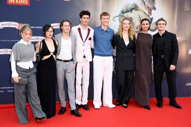 Emilia Pieske, Purnima Grätz, Thilo Fridolin Matthes, Loris Sichrovsky, Leonard Conrads, Emilia Maier, Tomomi Themann and Luis Vorbach at the premiere of the feature film Die Schule der magischen Tiere 4 at Zoo Palast Berlin, 19 09 2025 Foto:xN.xKubelkax xFuturexImagex tiere_berlin_5912