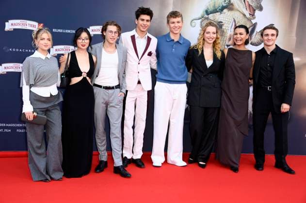 Emilia Pieske, Purnima Grätz, Thilo Fridolin Matthes, Loris Sichrovsky, Leonard Conrads, Emilia Maier, Tomomi Themann and Luis Vorbach at the premiere of the feature film Die Schule der magischen Tiere 4 at Zoo Palast Berlin, 19 09 2025 Foto:xN.xKubelkax xFuturexImagex tiere_berlin_5913