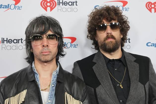 2025 iHeartRadio Music Festival - Press Room Xavier de Rosnay and Gaspard AugÃ of Justice attend the 2025 iHeartRadio Music Festival at T-Mobile Arena on September 19, 2025 in Las Vegas, Nevada. Las Vegas T-Mobile Arena NV USA Copyright: xcraSH imageSPACEx