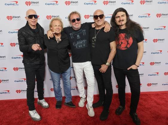 2025 iHeartRadio Music Festival - Press Room Kenny Aronoff, Michael Anthony, Sammy Hagar, Joe Satriani, and Rai Thistlethwayte attend the 2025 iHeartRadio Music Festival at T-Mobile Arena on September 19, 2025 in Las Vegas, Nevada. Las Vegas T-Mobile Arena NV USA Copyright: xcraSH imageSPACEx