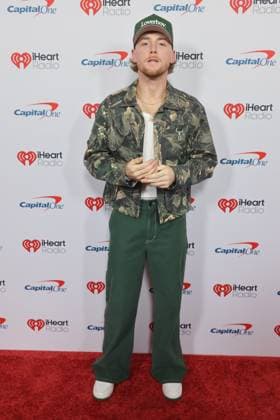 2025 iHeartRadio Music Festival - Press Room Bailey Zimmerman attends the 2025 iHeartRadio Music Festival at T-Mobile Arena on September 19, 2025 in Las Vegas, Nevada. Las Vegas T-Mobile Arena NV USA Copyright: xcraSH imageSPACEx