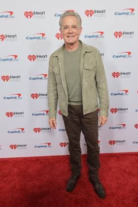 2025 iHeartRadio Music Festival - Press Room Kyle MacLachlan attends the 2025 iHeartRadio Music Festival at T-Mobile Arena on September 19, 2025 in Las Vegas, Nevada. Las Vegas T-Mobile Arena NV USA Copyright: xcraSH imageSPACEx