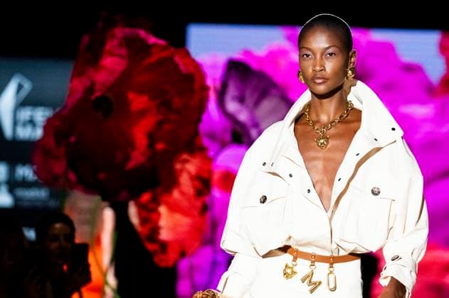 Model at the Lola Casademunt by Maite Fashion Show at the Mercedes Benz Fashion Week Madrid Spring Summer 2026 at the Ifema Madrid exhibition center, 19 09 2025 Foto:xDyDxFotografosx xFuturexImagex casademunt_5941