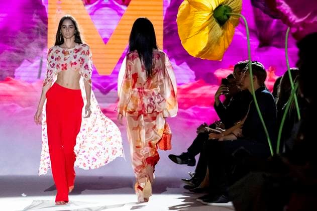 Model at the Lola Casademunt by Maite Fashion Show at the Mercedes Benz Fashion Week Madrid Spring Summer 2026 at the Ifema Madrid exhibition center, 19 09 2025 Foto:xDyDxFotografosx xFuturexImagex casademunt_5944