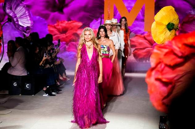 Esther Canadas and models at the Lola Casademunt by Maite fashion show at the Mercedes Benz Fashion Week Madrid Spring Summer 2026 at the Ifema Madrid exhibition center, 19 09 2025 Foto:xDyDxFotografosx xFuturexImagex casademunt_5968