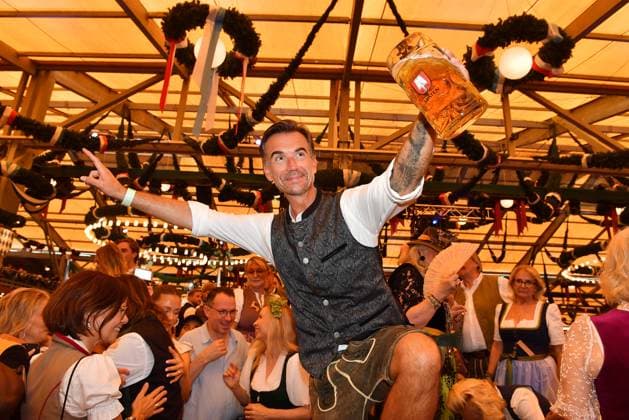 Florian Silbereisen bei der Eroeffnung vom Oktoberfest am 20.09.2025 in Muenchen Oktoberfest Eroeffnung 2025 in Muenchen *** Florian Silbereisen at the opening of the Oktoberfest on 20 09 2025 in Munich Oktoberfest opening 2025 in Munich 