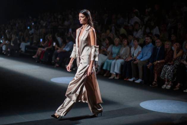 September 20, 2025, Madrid, Madrid, Spain: A model walks the runway for during the Fely Campo Spring Summer 2026 collection runway show during the 40th Mercedes-Benz Fashion Week in Madrid. Madrid Spain - ZUMAs296 20250920_znp_s296_007 Copyright: xLuisxSotox