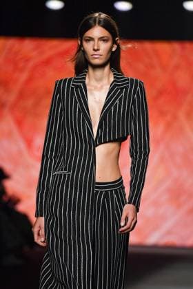 Mercedes-Benz Fashion Week Madrid - 20 Sep 2025 A model walks the runway wearing a design by Fely Campo during the Mercedes-Benz Fashion Week de Madrid in IFERMA. Madrid Spain Copyright: xAtilanoxGarciax xSOPAxImagesx FOTO12773