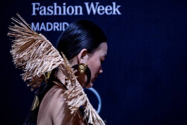 Dolores Cortes fashion show at MBFW Madrid A model during the Dolores Cortes fashion show, at the 82nd edition of Mercedes Benz Fashion Week Madrid, at Ifema in Madrid, on September 20, 2025, in Madrid Spain This years edition is held from September 17 to 21 and commemorates the 40th anniversary of the show The designer presented her Spring Summer collection inspired by the British artist William Morris and the Arts and Crafts movement, taking nature and its organic forms as a reference 20 SEPTEMBER 2025 SHOW MODEL SHOW MADRID FASHION WEEK MBFWM DESIGNER Madrid Madrid Madrid Spain  Copyright: xRicardoxRubiox 6970068