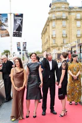 73rd San Sebastian International Film Festival: Affeksjonverdi Sentimental Value Red Carpet Stellan Skarsgard, Renate Reinsve, Joachim Trier attended Affeksjonverdi Sentimental Value Red Carpet during 73rd San Sebastian International Film Festival at Victoria Eugenia Theatre on September 20, 2025 in Donostia San Sebastian, Spain Photo by IMAGO MPG Donostia San Sebastian Victoria Eugenia Theatre Euskadi Spain  Copyright: xMPGx