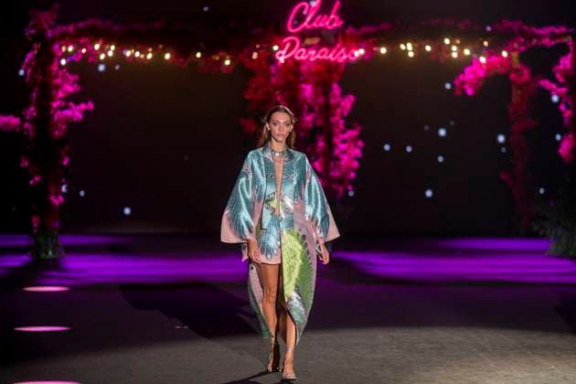 Odette Alvarez Fashion show in Madrid, Spain - 20 Sep 2025 A model walks the runway during the Odette Alvarez Spring Summer 2026 collection runway show during the 40th Mercedes-Benz Fashion Week in Madrid. Madrid Spain Copyright: xLuisxSotox xSOPAxImagesx LSOTOOAL08