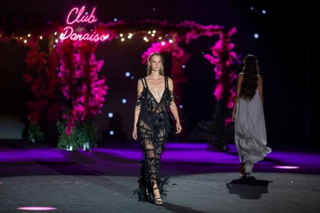 Odette Alvarez Fashion show in Madrid, Spain - 20 Sep 2025 A model walks the runway during the Odette Alvarez Spring Summer 2026 collection runway show during the 40th Mercedes-Benz Fashion Week in Madrid. Madrid Spain Copyright: xLuisxSotox xSOPAxImagesx LSOTOOAL11