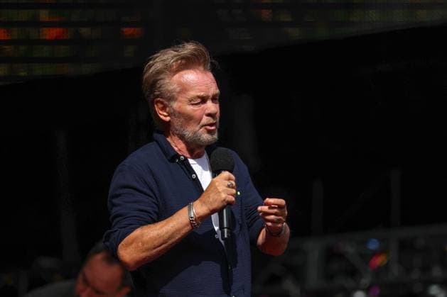 Farm Aid 40 Music Festival John Mellencamp speaks at a press conference during the Farm Aid 40 Music Festival in Minneapolis, Minnesota, on September 20, 2025, at Huntington Bank Stadium. Minneapolis Minnesota USA  Copyright: xStevenxGarciax originalFilename: garcia-farmaid4250920_np1yO.jpg
