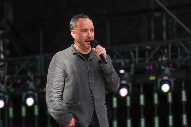 Farm Aid 40 Music Festival Dave Matthews speaks during the Farm Aid 40 Music Festival in Minneapolis, Minnesota, on September 20, 2025, at Huntington Bank Stadium. Minneapolis Minnesota USA  Copyright: xStevenxGarciax originalFilename: garcia-farmaid4250920_npJG5.jpg