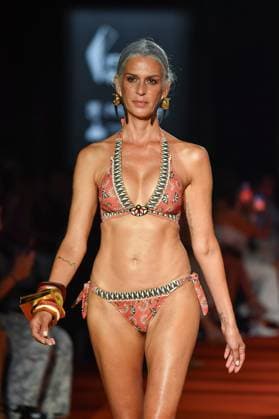 Mercedes-Benz Fashion Week de Madrid - 20 Sep 2025 A model walks the runway wearing a design by Dolores Cortes during the Mercedes-Benz Fashion Week de Madrid in IFERMA. Madrid Spain Copyright: xAtilanoxGarciax xSOPAxImagesx FOTO48656