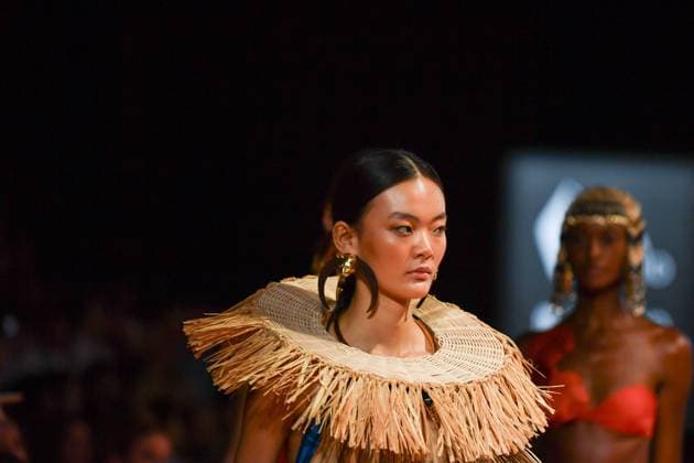Mercedes-Benz Fashion Week de Madrid - 20 Sep 2025 A model walks the runway wearing a design by Dolores Cortes during the Mercedes-Benz Fashion Week de Madrid in IFERMA. Madrid Spain Copyright: xAtilanoxGarciax xSOPAxImagesx FOTO48732