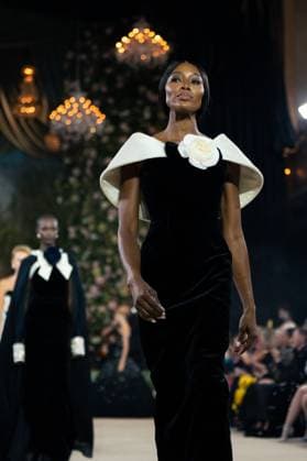 Richard Quinn - Runway in London, UK - 20 Sep 2025 Naomi Campbell walks the runway at the Richard Quinn show during London Fashion Week at St John s Smith Square. London United Kingdom Copyright: xLounisxTiarx xSOPAxImagesx _DSC5944