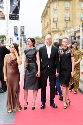 73rd San Sebastian International Film Festival - ffeksjonverdi Sentimental Value - Red Carpet Stellan Skarsgard, Renate Reinsve, Joachim Trier attended Affeksjonverdi Sentimental Value Red Carpet during 73rd San Sebastian International Film Festival at Victoria Eugenia Theatre on September 20, 2025 in Donostia San Sebastian, Spain Photo by ABACAPRESS.COM Donostia San Sebastian Euskadi Spain  Copyright: xABACAx