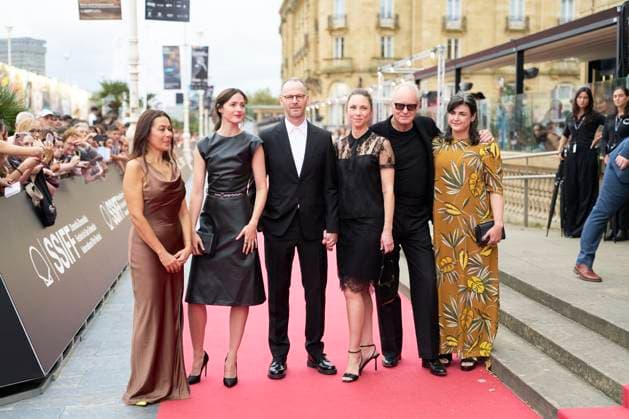 73rd San Sebastian International Film Festival - ffeksjonverdi Sentimental Value - Red Carpet Stellan Skarsgard, Renate Reinsve, Joachim Trier attended Affeksjonverdi Sentimental Value Red Carpet during 73rd San Sebastian International Film Festival at Victoria Eugenia Theatre on September 20, 2025 in Donostia San Sebastian, Spain Photo by ABACAPRESS.COM Donostia San Sebastian Euskadi Spain  Copyright: xABACAx