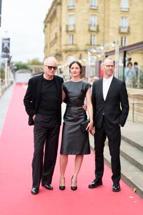 73rd San Sebastian International Film Festival - ffeksjonverdi Sentimental Value - Red Carpet Stellan Skarsgard, Renate Reinsve, Joachim Trier attended Affeksjonverdi Sentimental Value Red Carpet during 73rd San Sebastian International Film Festival at Victoria Eugenia Theatre on September 20, 2025 in Donostia San Sebastian, Spain Photo by ABACAPRESS.COM Donostia San Sebastian Euskadi Spain  Copyright: xABACAx