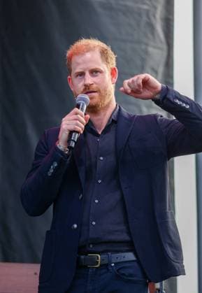 September 20, 2025, Santa Barbara, California, USA: Prince Harry, the Duke of Sussex, is as charming as ever as he graced the stage at One805 Live Concert at movie star Costner s Santa Barbara oceanfront estate in Summerland, CA, where Harry was about to give out the Heart of the Community AwardÃ¢â‚¬Â. One805.org is a multi-million-dollar fundraiser supporting mental health for Santa Barbara CountyÃ¢â‚¬â ¢s first responders. Santa Barbara USA - ZUMAk144 20250920_znp_k144_029 Copyright: xAmyxKatzx