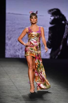MALNE Mercedes-Benz Fashion Week de Madrid A model walks the runway wearing a design by MALNE during Mercedes-Benz Fashion Week de Madrid in IFERMA, 20 de septiembre 2025 Spain Featuring: A model walks the runway wearing a design by MALNE during Mercedes-Benz Fashion Week de Madrid in IFERMA, 20 de septiembre 2025 Spain Where: Madrid, Spain When: 20 Sep 2025 Credit: Oscar Gonzalez WENN Madrid Spain Copyright: xOscarxGonzalez WENNx wenn40663420 OFA ZOJx wenn40663420