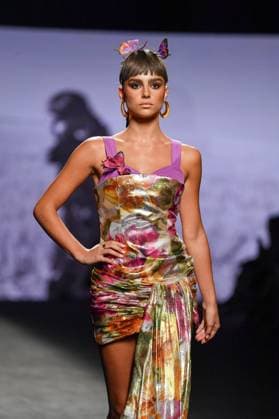 MALNE Mercedes-Benz Fashion Week de Madrid A model walks the runway wearing a design by MALNE during Mercedes-Benz Fashion Week de Madrid in IFERMA, 20 de septiembre 2025 Spain Featuring: A model walks the runway wearing a design by MALNE during Mercedes-Benz Fashion Week de Madrid in IFERMA, 20 de septiembre 2025 Spain Where: Madrid, Spain When: 20 Sep 2025 Credit: Oscar Gonzalez WENN Madrid Spain Copyright: xOscarxGonzalez WENNx wenn40663421 OFA ZOJx wenn40663421