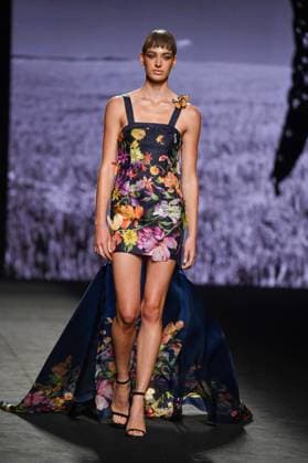 MALNE Mercedes-Benz Fashion Week de Madrid A model walks the runway wearing a design by MALNE during Mercedes-Benz Fashion Week de Madrid in IFERMA, 20 de septiembre 2025 Spain Featuring: A model walks the runway wearing a design by MALNE during Mercedes-Benz Fashion Week de Madrid in IFERMA, 20 de septiembre 2025 Spain Where: Madrid, Spain When: 20 Sep 2025 Credit: Oscar Gonzalez WENN Madrid Spain Copyright: xOscarxGonzalez WENNx wenn40663422 OFA ZOJx wenn40663422