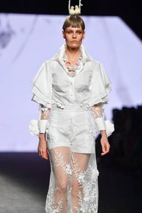 MALNE Mercedes-Benz Fashion Week de Madrid A model walks the runway wearing a design by MALNE during Mercedes-Benz Fashion Week de Madrid in IFERMA, 20 de septiembre 2025 Spain Featuring: A model walks the runway wearing a design by MALNE during Mercedes-Benz Fashion Week de Madrid in IFERMA, 20 de septiembre 2025 Spain Where: Madrid, Spain When: 20 Sep 2025 Credit: Oscar Gonzalez WENN Madrid Spain Copyright: xOscarxGonzalez WENNx wenn40663399 OFA ZOJx wenn40663399