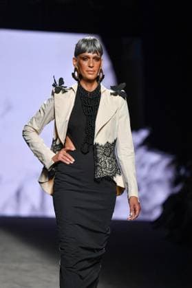 MALNE Mercedes-Benz Fashion Week de Madrid A model walks the runway wearing a design by MALNE during Mercedes-Benz Fashion Week de Madrid in IFERMA, 20 de septiembre 2025 Spain Featuring: A model walks the runway wearing a design by MALNE during Mercedes-Benz Fashion Week de Madrid in IFERMA, 20 de septiembre 2025 Spain Where: Madrid, Spain When: 20 Sep 2025 Credit: Oscar Gonzalez WENN Madrid Spain Copyright: xOscarxGonzalez WENNx wenn40663405 OFA ZOJx wenn40663405