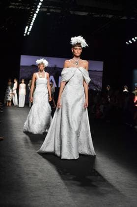 MALNE Mercedes-Benz Fashion Week de Madrid A model walks the runway wearing a design by MALNE during Mercedes-Benz Fashion Week de Madrid in IFERMA, 20 de septiembre 2025 Spain Featuring: A model walks the runway wearing a design by MALNE during Mercedes-Benz Fashion Week de Madrid in IFERMA, 20 de septiembre 2025 Spain Where: Madrid, Spain When: 20 Sep 2025 Credit: Oscar Gonzalez WENN Madrid Spain Copyright: xOscarxGonzalez WENNx wenn40663393 OFA ZOJx wenn40663393