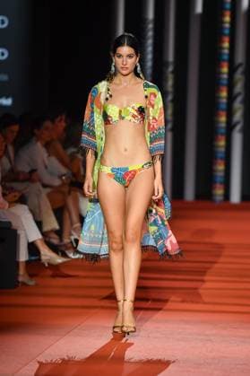 Dolores Cortes Mercedes-Benz Fashion Week de Madrid A model walks the runway wearing a design by Dolores Cortes during Mercedes-Benz Fashion Week de Madrid in IFERMA, 20 de septiembre 2025 Spain Featuring: A model walks the runway wearing a design by Dolores Cortes during Mercedes-Benz Fashion Week de Madrid in IFERMA, 20 de septiembre 2025 Spain Where: Madrid, Spain When: 20 Sep 2025 Credit: Oscar Gonzalez WENN Madrid Spain Copyright: xOscarxGonzalez WENNx wenn40663348 OFA ZOJx wenn40663348