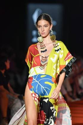 Dolores Cortes Mercedes-Benz Fashion Week de Madrid A model walks the runway wearing a design by Dolores Cortes during Mercedes-Benz Fashion Week de Madrid in IFERMA, 20 de septiembre 2025 Spain Featuring: A model walks the runway wearing a design by Dolores Cortes during Mercedes-Benz Fashion Week de Madrid in IFERMA, 20 de septiembre 2025 Spain Where: Madrid, Spain When: 20 Sep 2025 Credit: Oscar Gonzalez WENN Madrid Spain Copyright: xOscarxGonzalez WENNx wenn40663351 OFA ZOJx wenn40663351