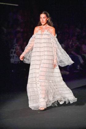 ODETTE ALVAREZ Fashion Week de Madrid A model walks the runway wearing a design by ODETTE ÃLVAREZ during Mercedes-Benz Fashion Week de Madrid in IFERMA, 20 de septiembre 2025 Spain Featuring: A model walks the runway wearing a design by Odette Alvarez during Mercedes-Benz Fashion Week de Madrid in IFERMA, 20 septiembre 2025 Spain Where: Madrid, Spain When: 20 Sep 2025 Credit: Oscar Gonzalez WENN Madrid Spain Copyright: xOscarxGonzalez WENNx wenn40662609 OFA ZOJx wenn40662609