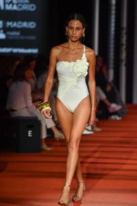 Dolores Cortes Mercedes-Benz Fashion Week de Madrid A model walks the runway wearing a design by Dolores Cortes during Mercedes-Benz Fashion Week de Madrid in IFERMA, 20 de septiembre 2025 Spain Featuring: A model walks the runway wearing a design by Dolores Cortes during Mercedes-Benz Fashion Week de Madrid in IFERMA, 20 de septiembre 2025 Spain Where: Madrid, Spain When: 20 Sep 2025 Credit: Oscar Gonzalez WENN Madrid Spain Copyright: xOscarxGonzalez WENNx wenn40663333 OFA ZOJx wenn40663333
