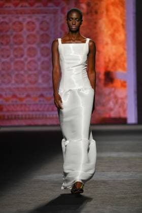 FELY CAMPO Fashion Week de Madrid A model walks the runway wearing a design by FELY CAMPO during Mercedes-Benz Fashion Week de Madrid in IFERMA, 20 de septiembre 2025 Spain Featuring: A model walks the runway wearing a design by Fely Campo during Mercedes-Benz Fashion Week de Madrid in IFERMA, 20 septiembre 2025 Spain Where: Madrid, Spain When: 20 Sep 2025 Credit: Oscar Gonzalez WENN Madrid Spain Copyright: xOscarxGonzalez WENNx wenn40662558 OFA ZOJx wenn40662558