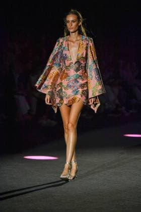 ODETTE ALVAREZ Fashion Week de Madrid A model walks the runway wearing a design by ODETTE ÃLVAREZ during Mercedes-Benz Fashion Week de Madrid in IFERMA, 20 de septiembre 2025 Spain Featuring: A model walks the runway wearing a design by Odette Alvarez during Mercedes-Benz Fashion Week de Madrid in IFERMA, 20 septiembre 2025 Spain Where: Madrid, Spain When: 20 Sep 2025 Credit: Oscar Gonzalez WENN Madrid Spain Copyright: xOscarxGonzalez WENNx wenn40662599 OFA ZOJx wenn40662599