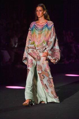 ODETTE ALVAREZ Fashion Week de Madrid A model walks the runway wearing a design by ODETTE ÃLVAREZ during Mercedes-Benz Fashion Week de Madrid in IFERMA, 20 de septiembre 2025 Spain Featuring: A model walks the runway wearing a design by Odette Alvarez during Mercedes-Benz Fashion Week de Madrid in IFERMA, 20 septiembre 2025 Spain Where: Madrid, Spain When: 20 Sep 2025 Credit: Oscar Gonzalez WENN Madrid Spain Copyright: xOscarxGonzalez WENNx wenn40662600 OFA ZOJx wenn40662600