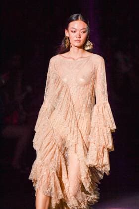 ODETTE ALVAREZ Fashion Week de Madrid A model walks the runway wearing a design by ODETTE ÃLVAREZ during Mercedes-Benz Fashion Week de Madrid in IFERMA, 20 de septiembre 2025 Spain Featuring: A model walks the runway wearing a design by Odette Alvarez during Mercedes-Benz Fashion Week de Madrid in IFERMA, 20 septiembre 2025 Spain Where: Madrid, Spain When: 20 Sep 2025 Credit: Oscar Gonzalez WENN Madrid Spain Copyright: xOscarxGonzalez WENNx wenn40662588 OFA ZOJx wenn40662588