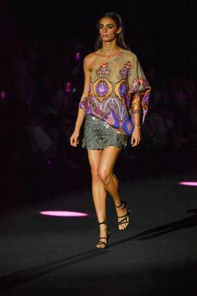 ODETTE ALVAREZ Fashion Week de Madrid A model walks the runway wearing a design by ODETTE ÃLVAREZ during Mercedes-Benz Fashion Week de Madrid in IFERMA, 20 de septiembre 2025 Spain Featuring: A model walks the runway wearing a design by Odette Alvarez during Mercedes-Benz Fashion Week de Madrid in IFERMA, 20 septiembre 2025 Spain Where: Madrid, Spain When: 20 Sep 2025 Credit: Oscar Gonzalez WENN Madrid Spain Copyright: xOscarxGonzalez WENNx wenn40662576 OFA ZOJx wenn40662576