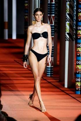 Model at the Dolores CortÃ s Fashion Show at the Mercedes Benz Fashion Week Madrid Spring Summer 2026 at the Ifema Madrid exhibition center, 20 09 2025 Foto:xDyDxFotografosx xFuturexImagex cortes_5921