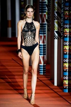 Model at the Dolores CortÃ s Fashion Show at the Mercedes Benz Fashion Week Madrid Spring Summer 2026 at the Ifema Madrid exhibition center, 20 09 2025 Foto:xDyDxFotografosx xFuturexImagex cortes_5927