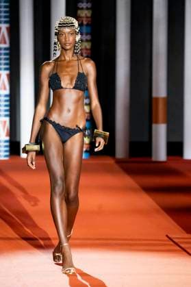 Model at the Dolores CortÃ s Fashion Show at the Mercedes Benz Fashion Week Madrid Spring Summer 2026 at the Ifema Madrid exhibition center, 20 09 2025 Foto:xDyDxFotografosx xFuturexImagex cortes_5929