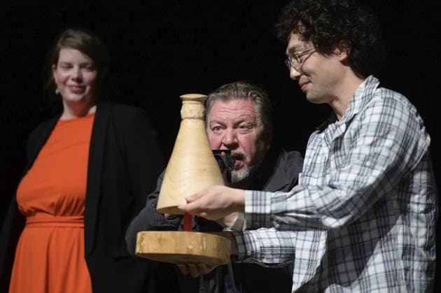 Bochum Presentation of the Fritz Wortelmann Prize FOR EDITORIAL PURPOSES ONLY EDITORIAL USE ONLY p Actor Armin Rohde with the winners of the Fritz Wortelmann Prize on Sunday, September 21, 2025, at the Kammerspiele in Bochum The prize, a wooden figure, was designed after him Bochum Copyright UwexErnst Copyright: UwexErnst doc82hkws45ihy1gkbl7l6c ,EDITORIAL USE ONLY Copyright: UwexErnst